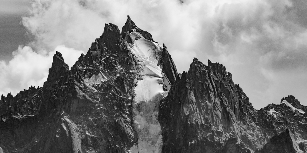 wysoka góra, zdjęcie: simon-fitall-xknt-unsplash CC-0