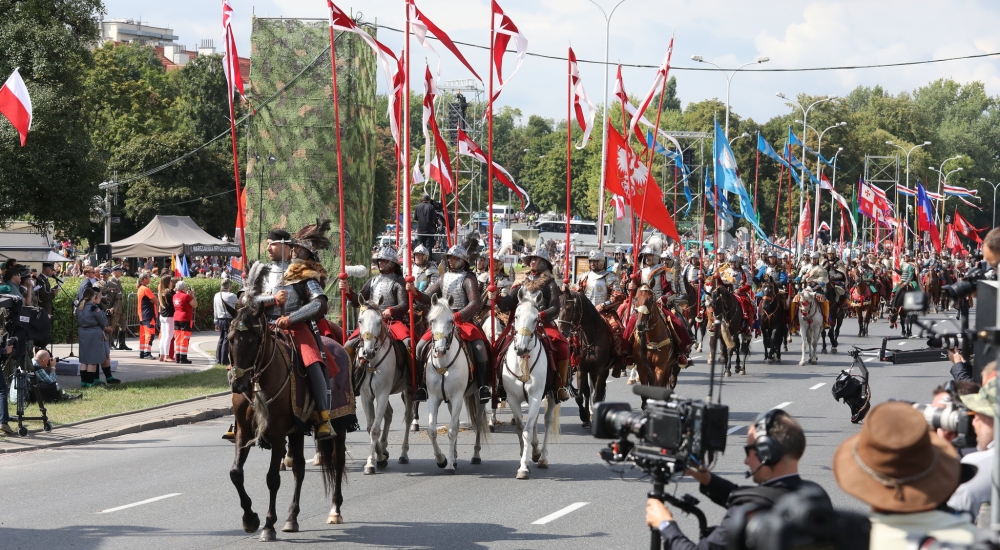 świąteczna defilada, zdjęcie: flickr.com-sejmrp-43145302055 CC-0