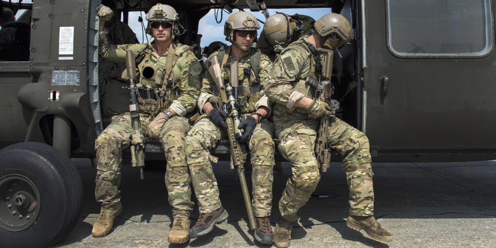 oczekiwanie specjalsa, zdjęcie: Staff Sgt. Gregory Brook, defense.gov CC-0