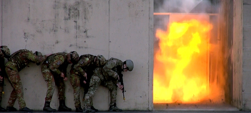 mały wysiłek, wielki efekt, zdjęcie: US Air Force, www.aviano.af.mil, CC-0