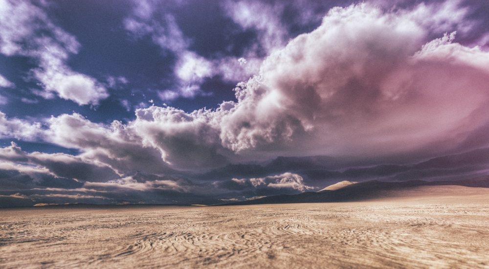 każdy jest pustelnikiem, zdjęcie: lukasz-szmigiel@unsplash.com, CC-0